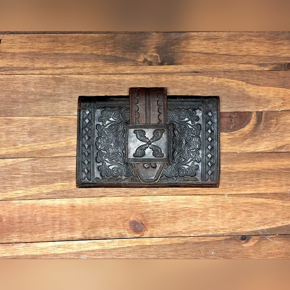 Vintage Hand Tooled Leather Bifold - Picture 2 of 6